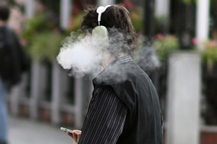 Большинство россиян поддерживают запрет вейпов