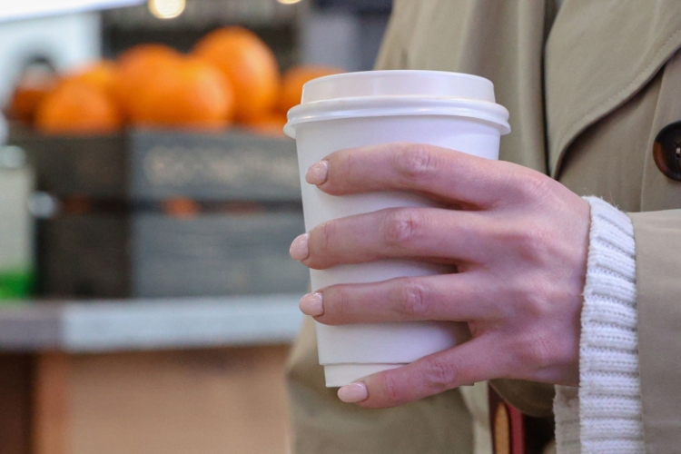 Развитие метаболических заболеваний связали с одним популярным напитком