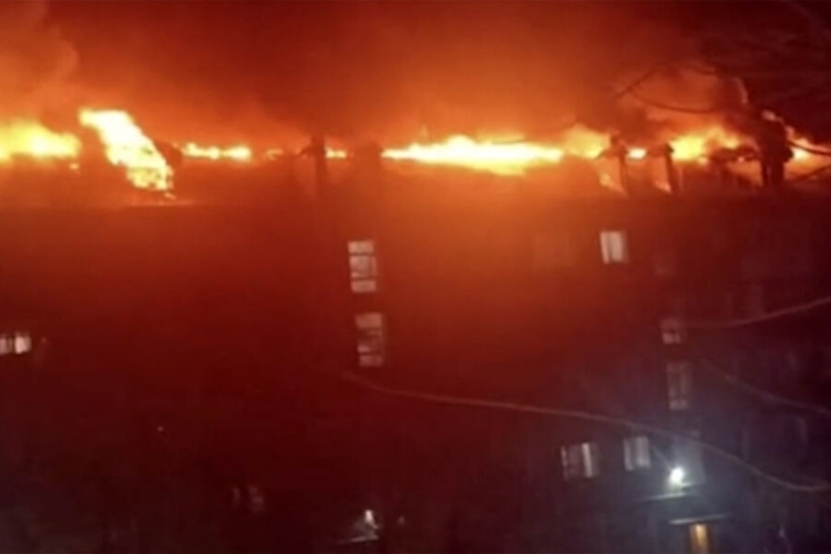 В Оренбурге ликвидировали открытое горение в жилой многоэтажке