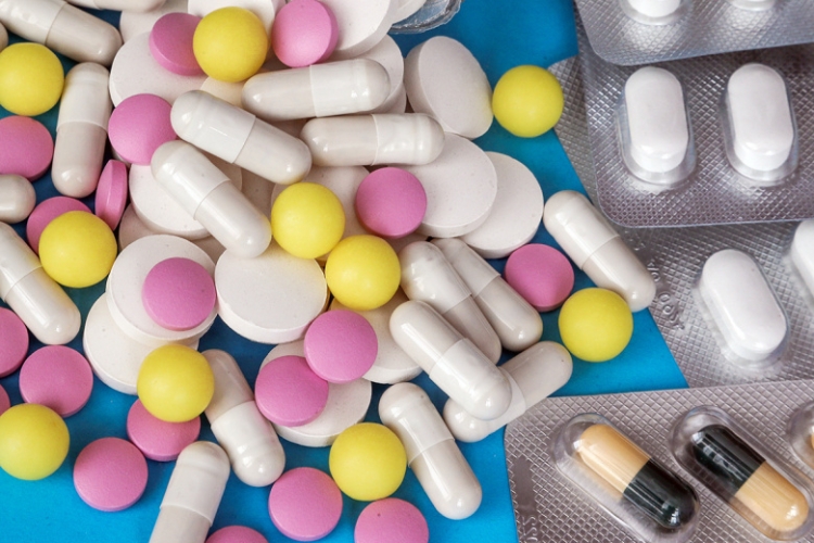 Врач развеяла миф о пользе БАДов