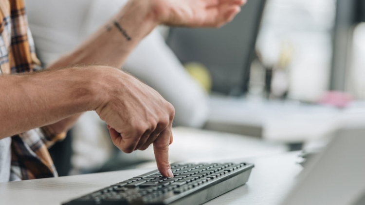 В России существенно замедлился рост зарплат айтишников