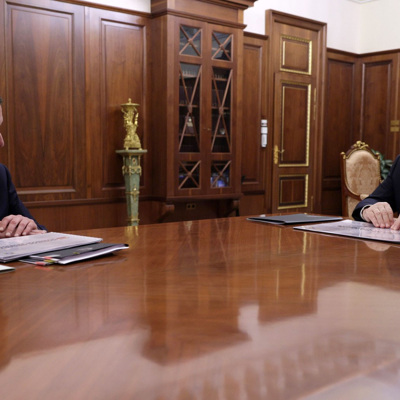 Путин поздно вечером провел встречу с губернатором Курской области Хинштейном