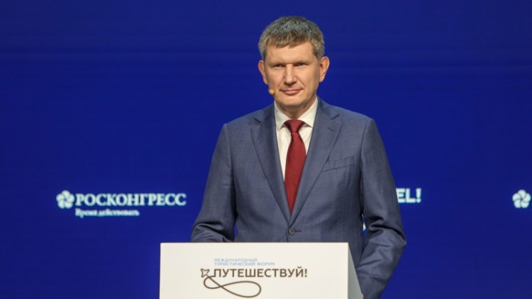 Решетников: банки разработали решения по обработке платежей иностранных туристов