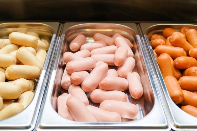 Врач предупредила о вреде сосисок